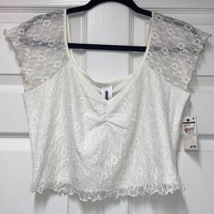 Abound Lace Crop Top   Size L